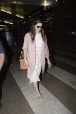 Deepika Padukone snapped at airport on 16th Dec 2015